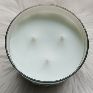 Bath & Body Works Accents - Bath & Body Works Candle - Endless Weekend Bath & Body Works Accents - Bath & Body Works Candle - Endless Weekend